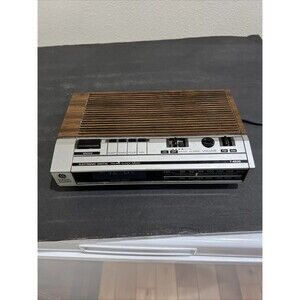 Vintage GE Woodgrain BLUE DISPLAY Digital FM/AM Clock Radio Alarm 7-4639A- works